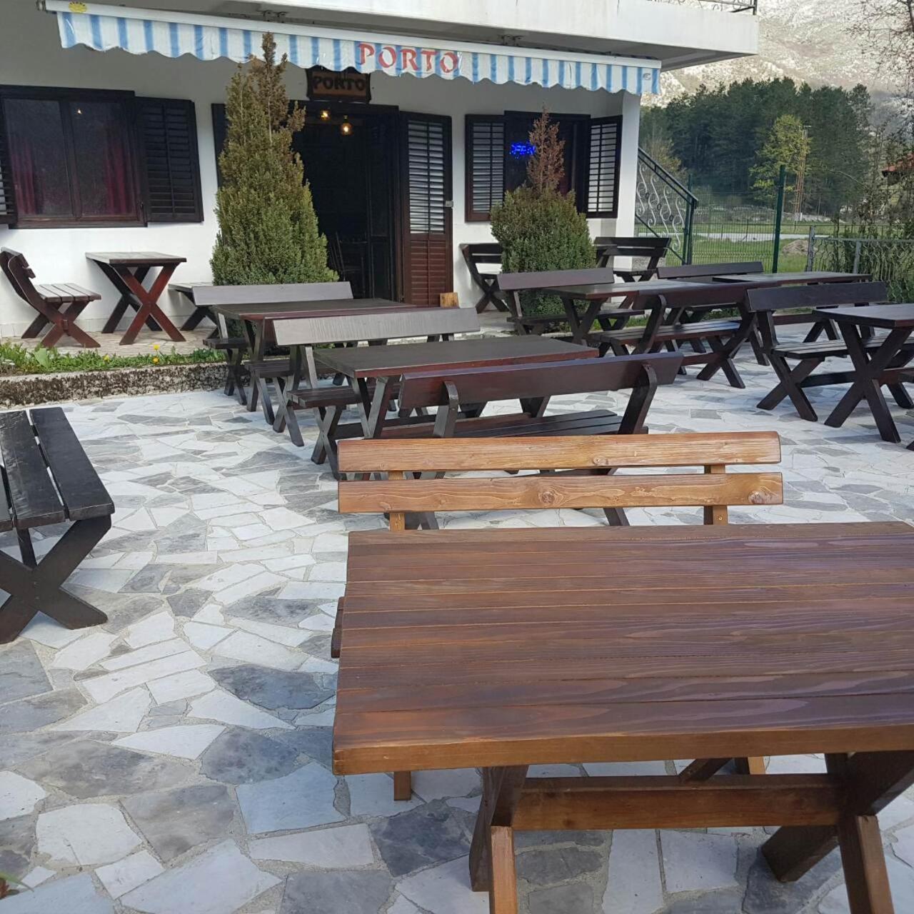 Porto Njegusi A2 Apartment Cetinje Bagian luar foto