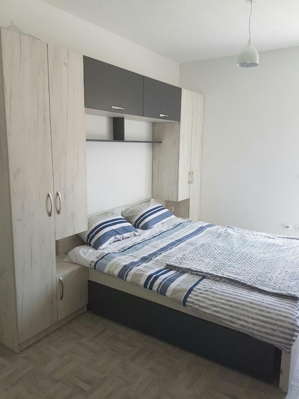 Porto Njegusi A2 Apartment Cetinje Bagian luar foto